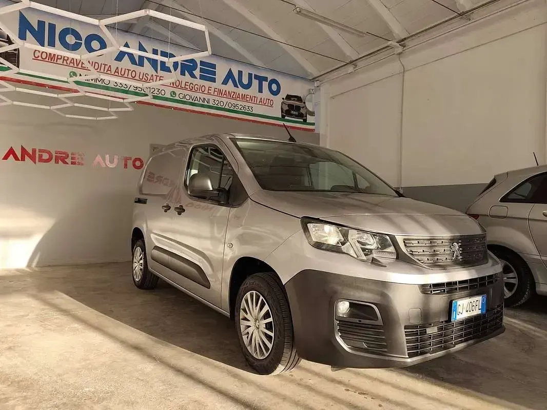 Usata Peugeot Partner 102 CV (75 kW) 2022 Grigio Monovolume