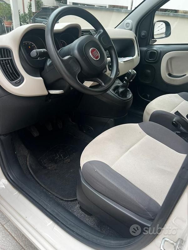 Usata Fiat Panda 70 CV (51 kW) 2015 Utilitaria