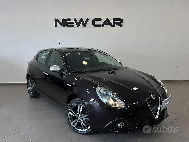 Usata Alfa Romeo Giulietta Super 120 CV (88 kW) 2017 Nero Utilitaria