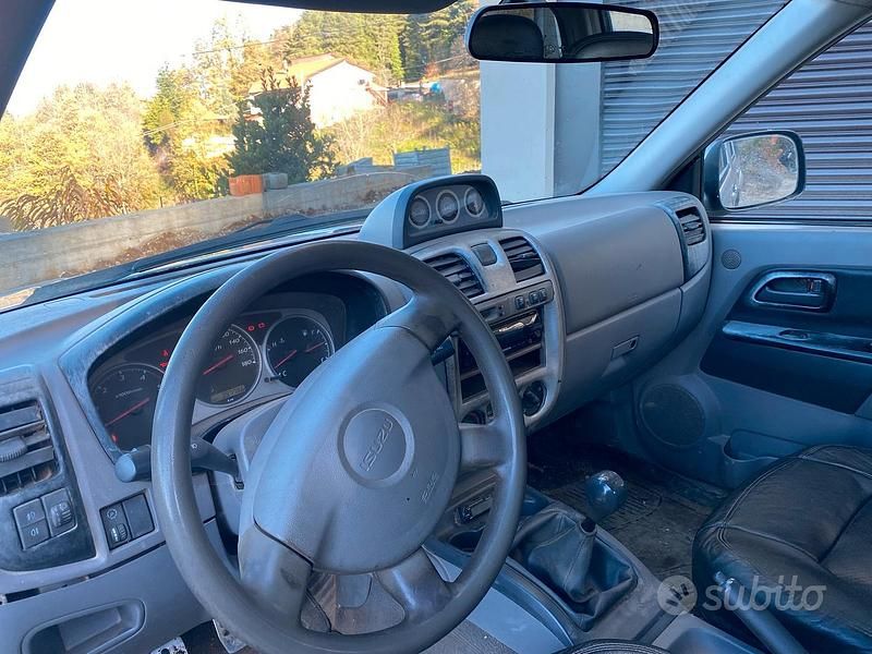 Usata Isuzu D-Max 2007 Grigio SUV