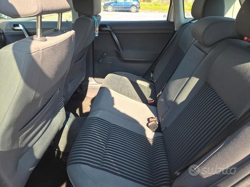 Usata VW Polo 75 CV (55 kW) 2005 Grigio Utilitaria