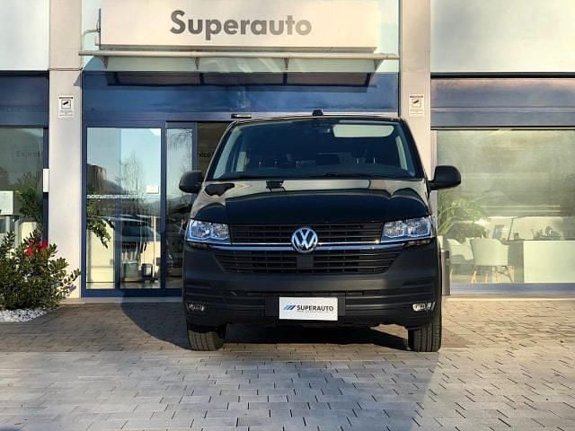 Usata VW Caravelle Trendline 110 CV (80 kW) 2023 Nero Monovolume
