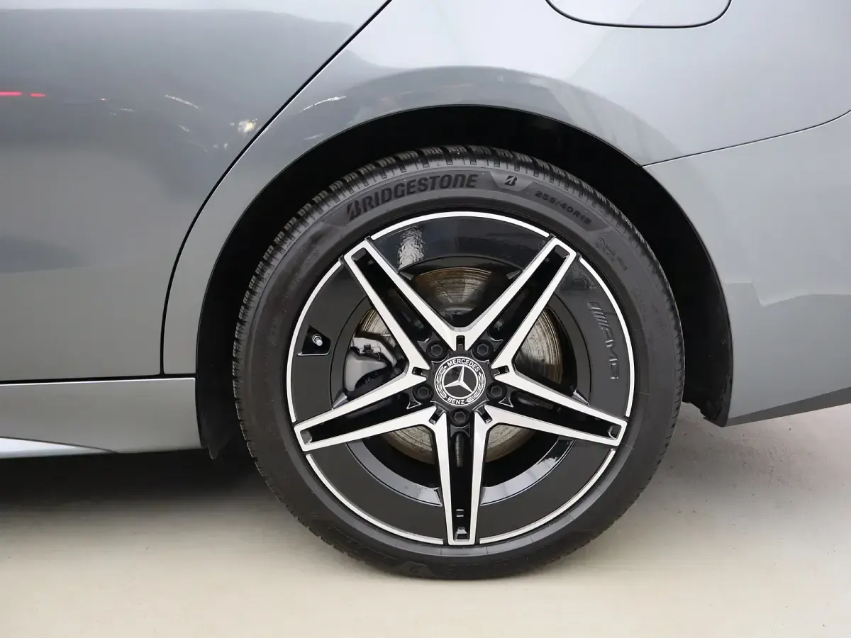 Usata Mercedes C300 Advanced 313 CV (230 kW) 2025 Grigio Berlina