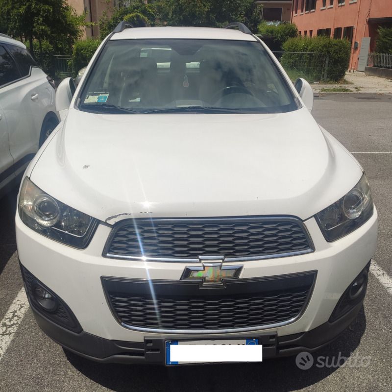 Bianco Usata 2013 Chevrolet Captiva LT SUV | 8000 € (Cara) - Immagine 1/4