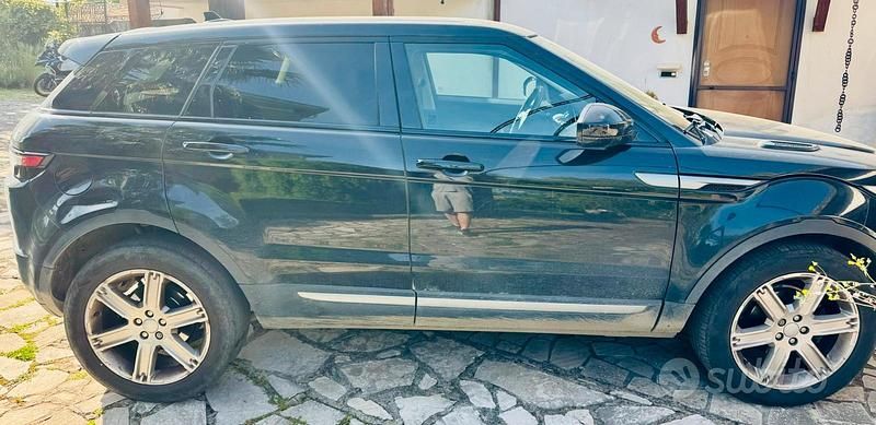 Usata Land Rover Range Rover evoque Pure 150 CV (110 kW) 2015 Nero SUV