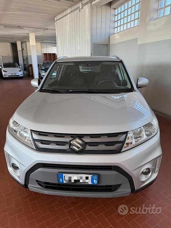 Usata Suzuki Vitara 120 CV (88 kW) 2015 Grigio Station wagon