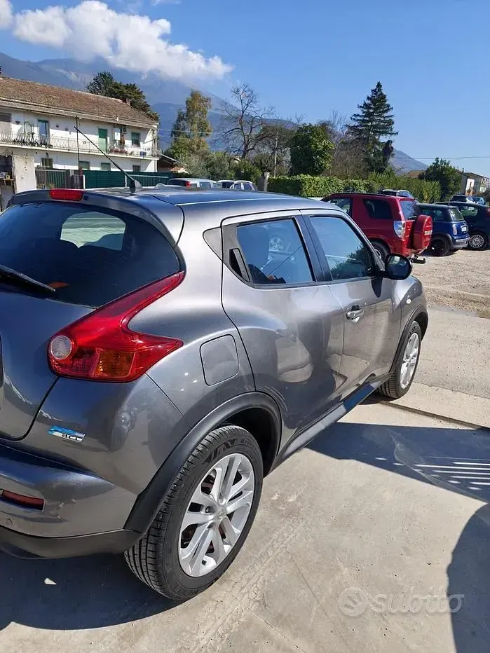 Usata Nissan Juke 110 CV (80 kW) 2014 Grigio SUV