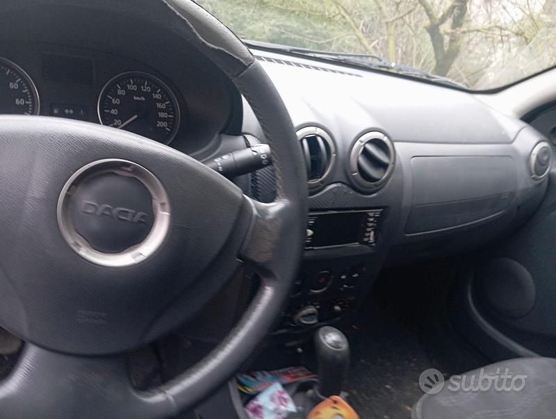 Usata Dacia Sandero 84 CV (61 kW) 2012 Grigio Berlina
