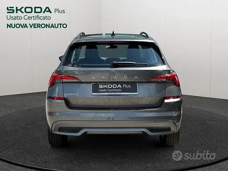 Usata Skoda Kamiq Ambition 110 CV (80 kW) 2023 Grigio SUV
