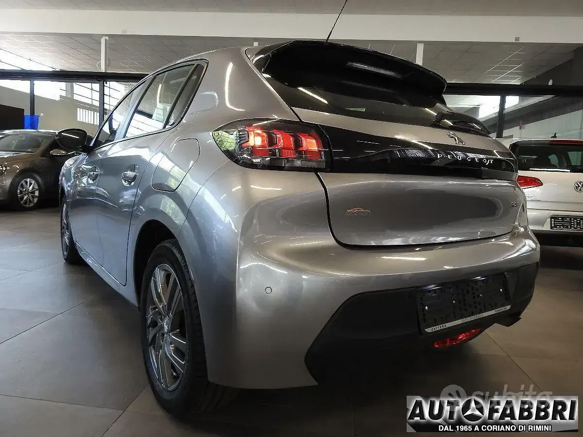 Usata Peugeot 208 Active 75 CV (55 kW) 2022 Grigio Utilitaria