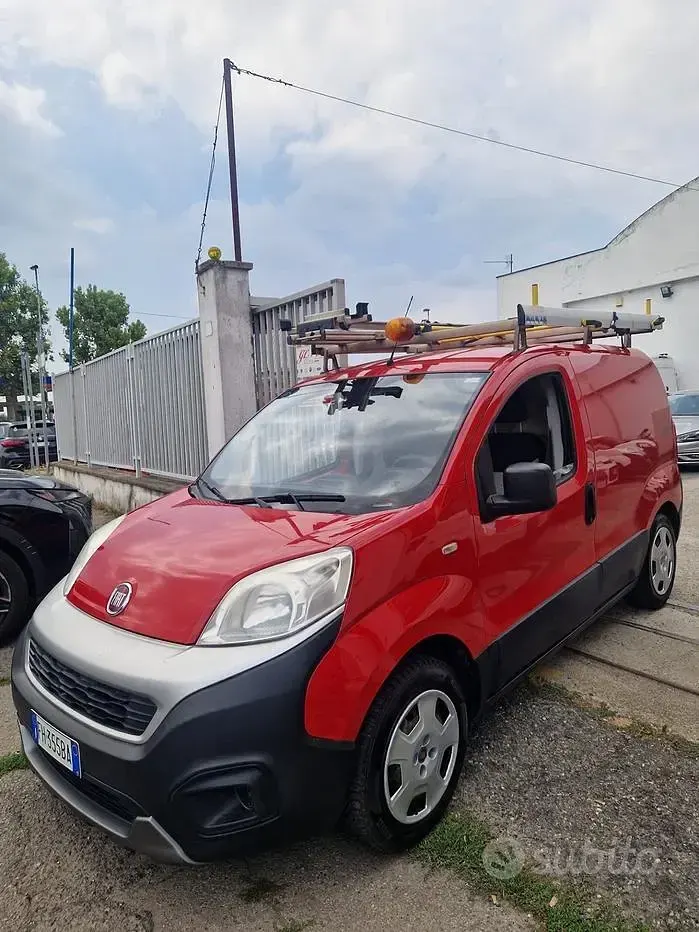 Usata Fiat Fiorino 95 CV (69 kW) 2017 Rosso Monovolume