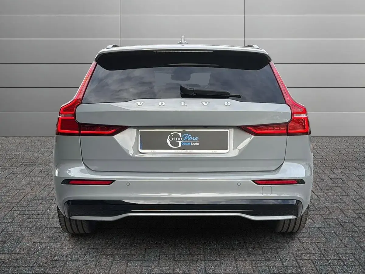 Usata Volvo V60 Plus 2026 Argento Station wagon