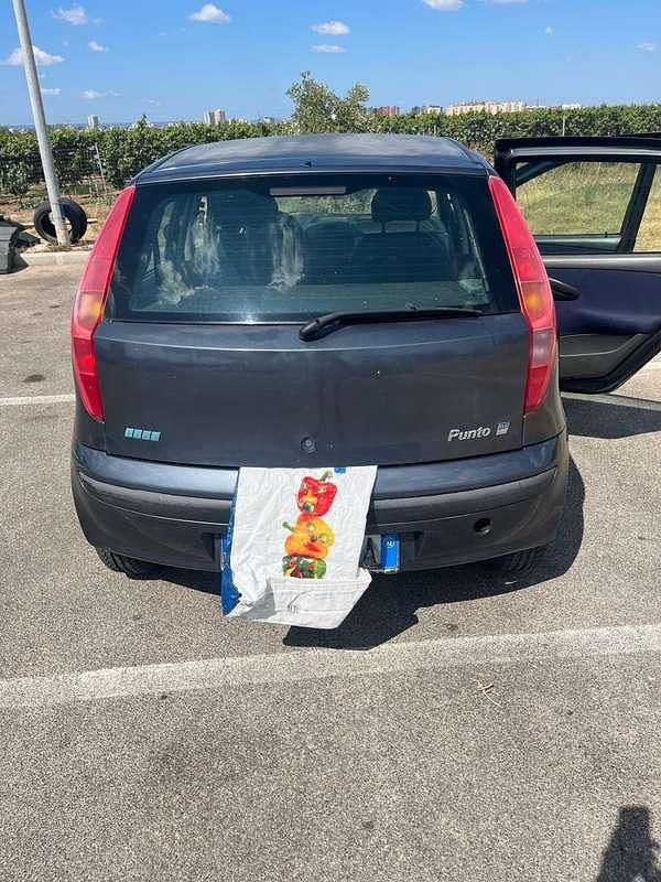 Nero Usata 2002 Fiat Punto Due volumi | 1000 € (Ottimo prezzo) - Immagine 1/4