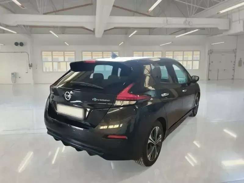 Usata Nissan Leaf 89 kW (122 CV) 2021 Nero Utilitaria