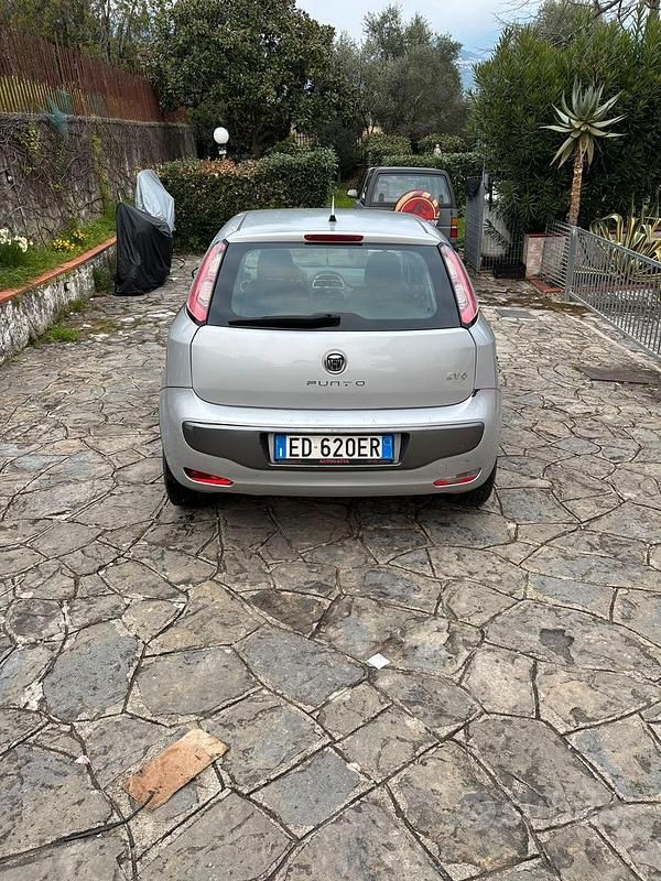 Usata Fiat Grande Punto 2010 Grigio Utilitaria