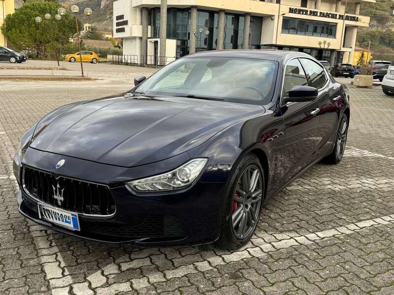 Blu/azzurro Usata 2018 Maserati Ghibli Coupé | 25.500 € (Buon prezzo) - Immagine 1/4