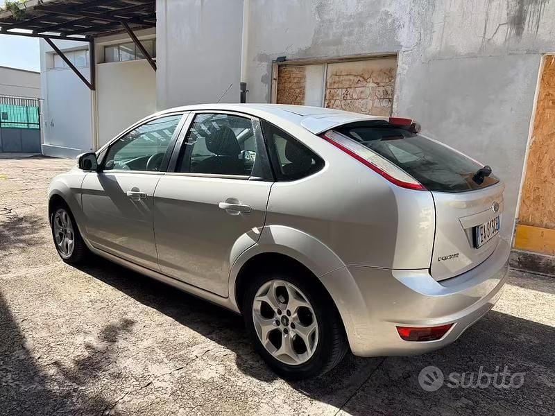Usata Ford Focus 90 CV (66 kW) 2010 Berlina