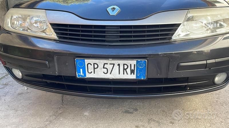 Usata Renault 19 64 CV (47 kW) 2005 Nero Berlina