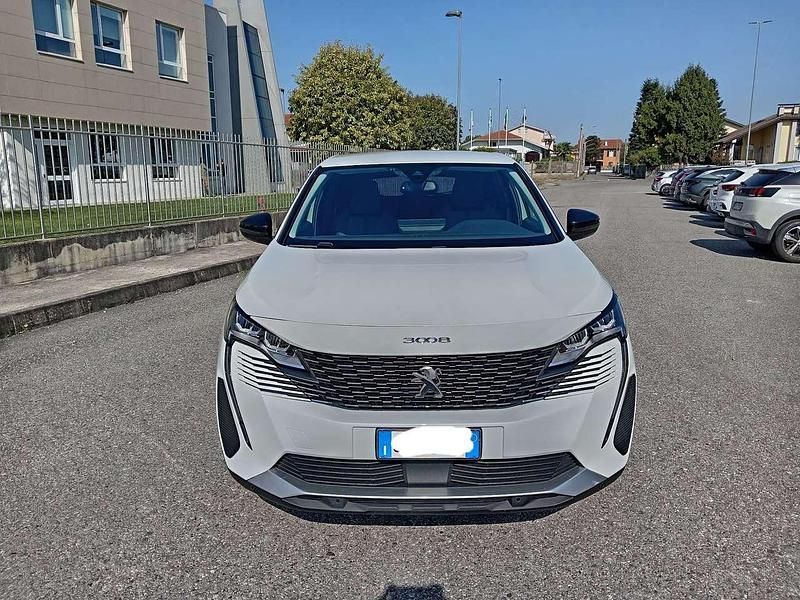 Usata Peugeot 3008 Allure 131 CV (96 kW) 2022 Bianco SUV