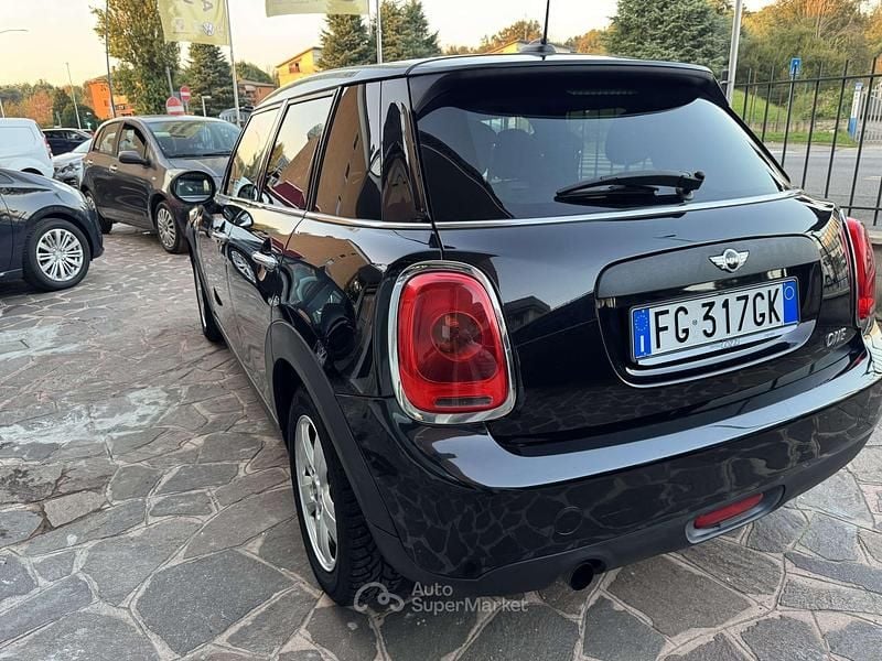 Usata Mini ONE 75 CV (55 kW) 2016 Nero Utilitaria