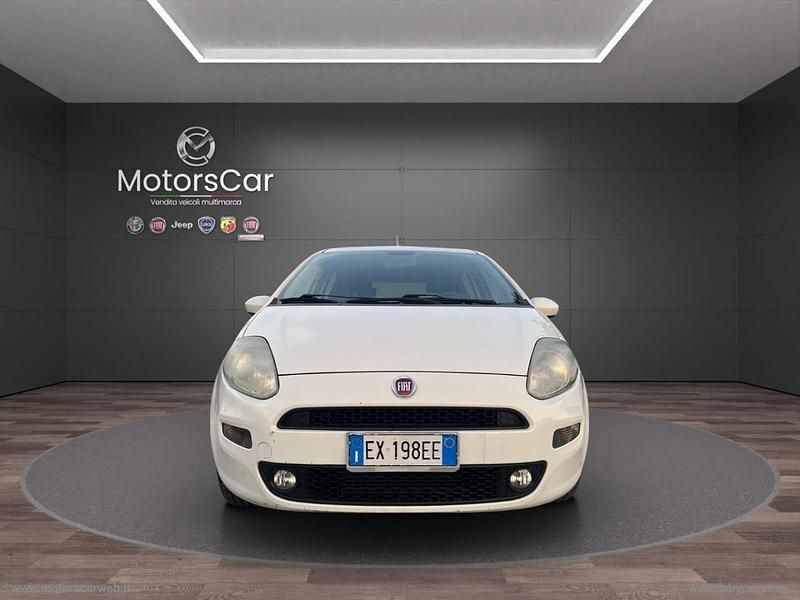 Usata Fiat Punto Street 75 CV (55 kW) 2014 Bianco Berlina