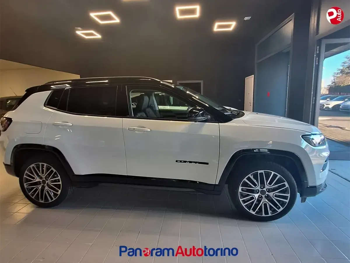 Usata Jeep Compass Summit 131 CV (96 kW) 2025 Bianco SUV