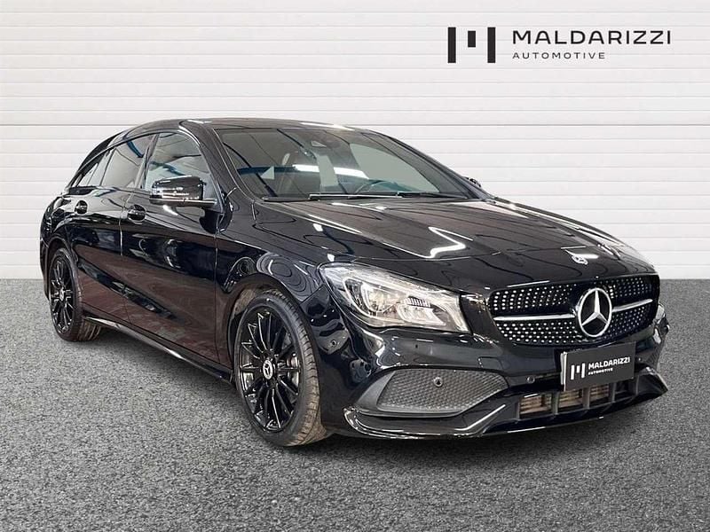 Usata Mercedes CLA200 136 CV (100 kW) 2019 Nero Station wagon