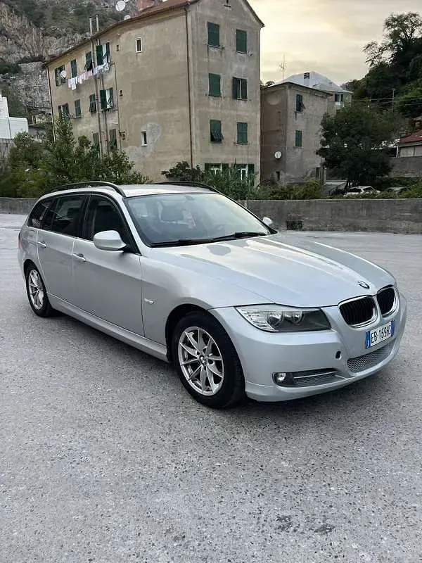Usata BMW 318 M Sport 143 CV (105 kW) 2011 Grigio Station wagon
