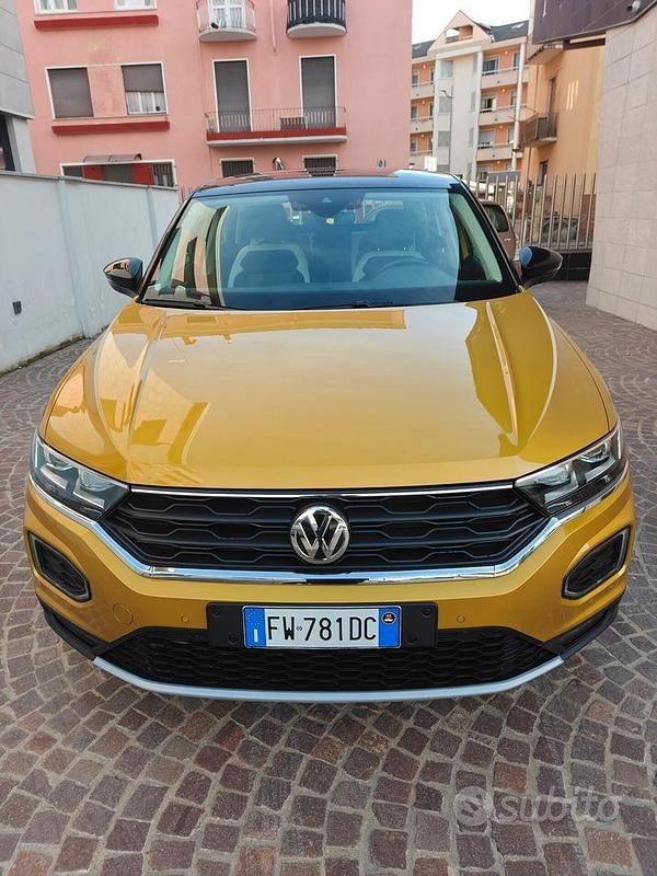 Usata VW T-Roc 149 CV (109 kW) 2019 Giallo SUV