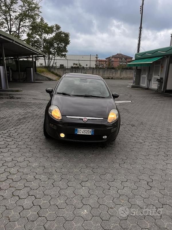 Usata Fiat Punto Evo 69 CV (50 kW) 2011 Grigio Utilitaria
