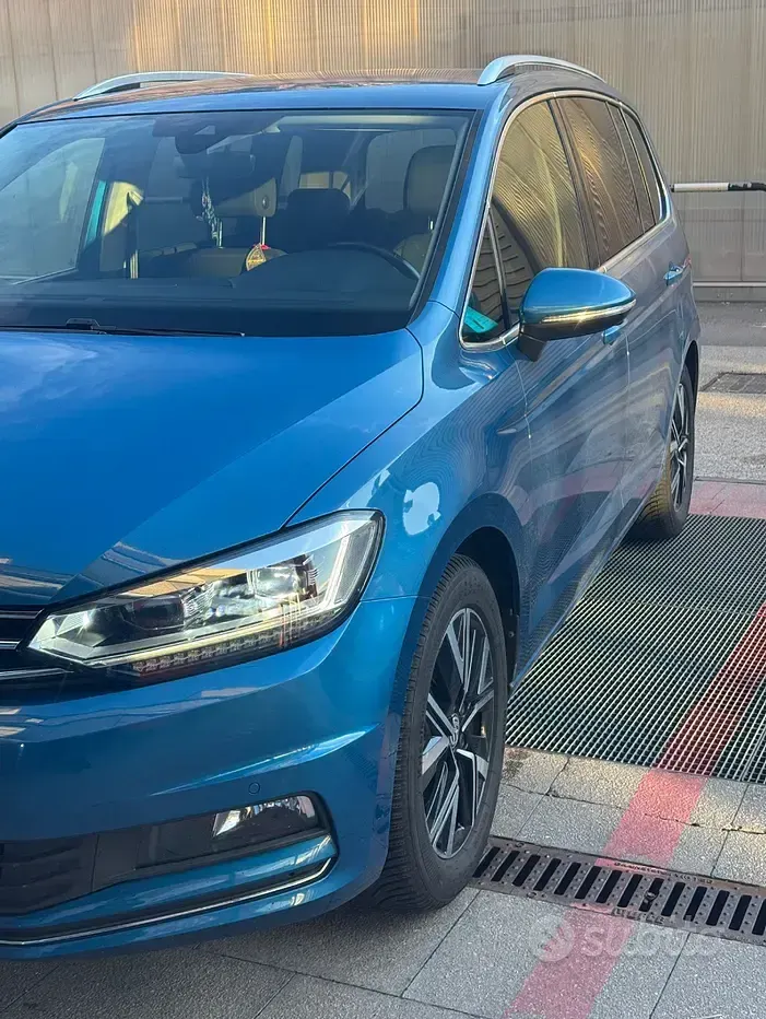 Usata VW Touran Highline 150 CV (110 kW) 2020 Blu/azzurro Monovolume