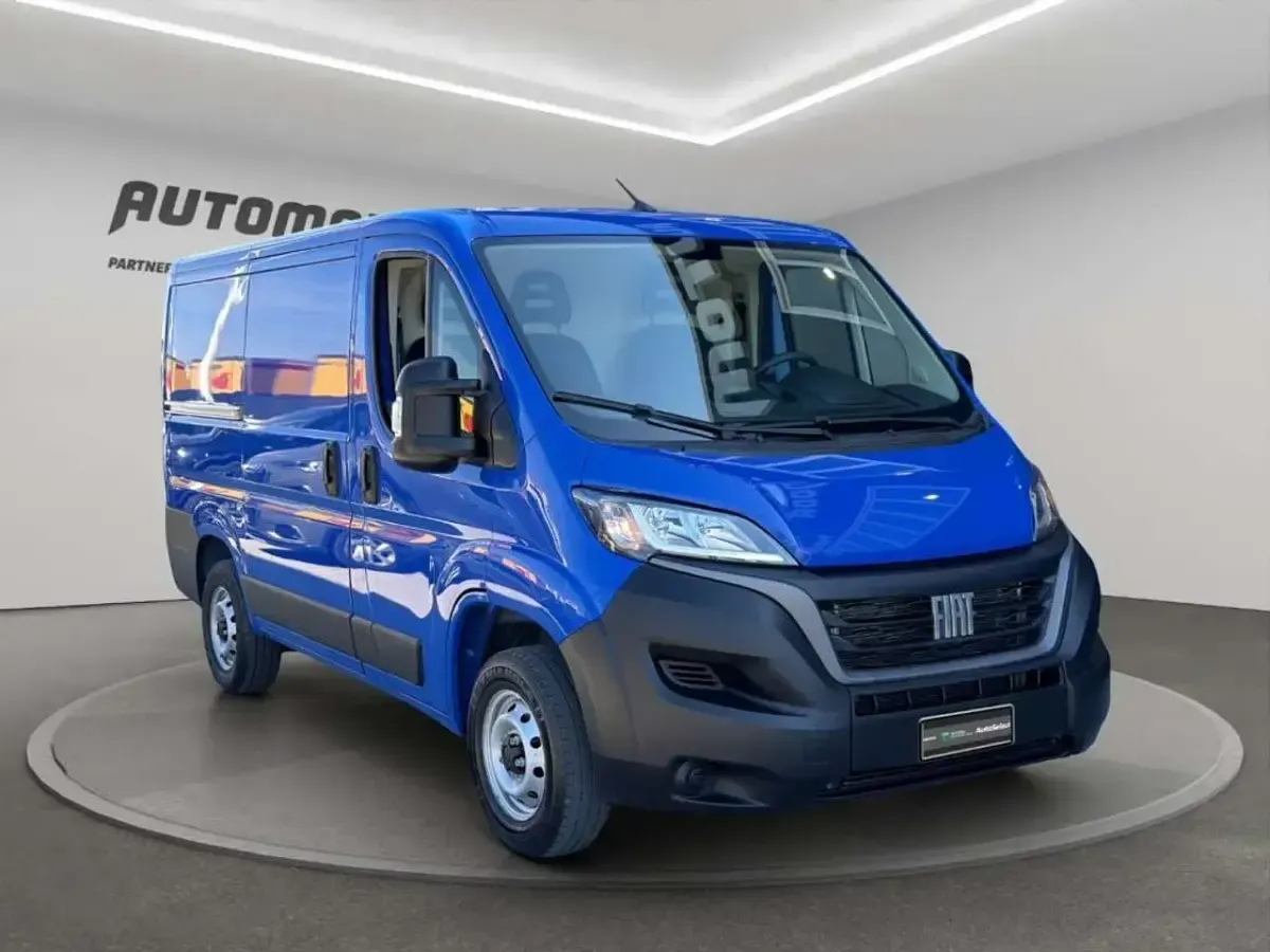 Usata Fiat Ducato 120 CV (88 kW) 2024 Blu Furgone