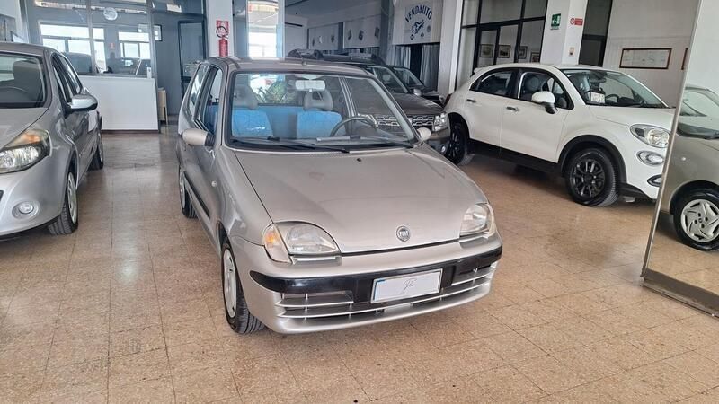 Usata Fiat Seicento 54 CV (39 kW) 2001 Argento Utilitaria