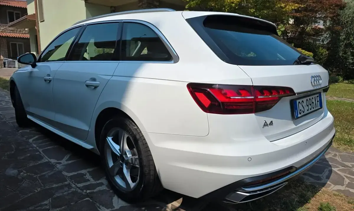 Usata Audi A4 135 CV (99 kW) 2024 Bianco Station wagon