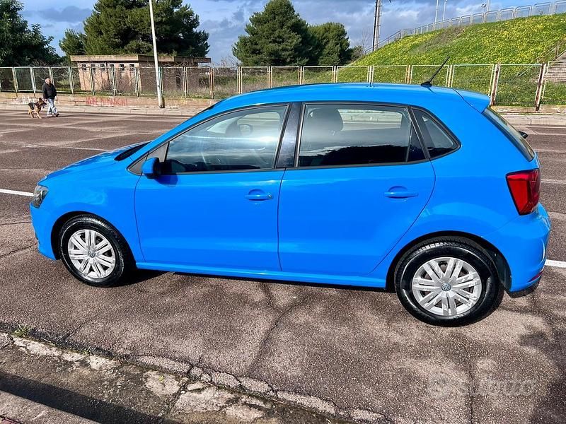 Usata VW Polo Trendline 60 CV (44 kW) 2015 Blu Berlina