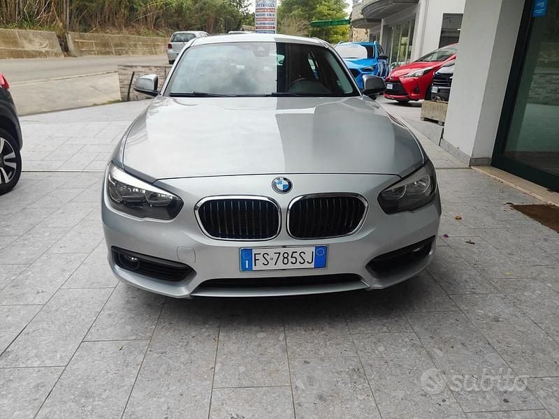 Usata BMW 114 Sport Line 95 CV (69 kW) 2018 Gray Utilitaria