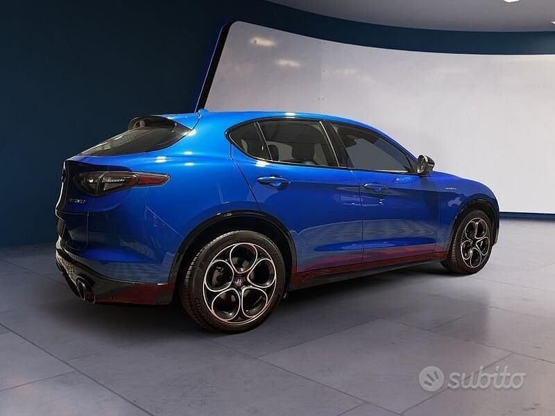Usata Alfa Romeo Stelvio Veloce 280 CV (205 kW) 2023 Blu/azzurro SUV