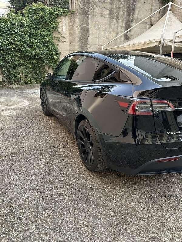 Usata Tesla Model Y Long Range AWD 378 kW (514 CV) 2023 Nero SUV