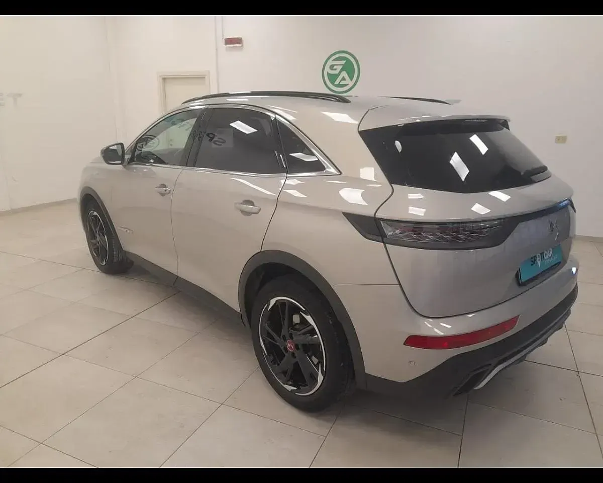 Usado DS Automobiles DS7 Crossback Performance 131 CV (96 kW) 2022 Gris SUV
