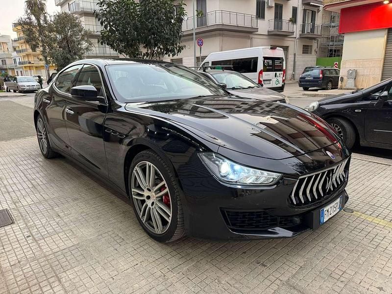 Usata Maserati Ghibli 250 CV (183 kW) 2017 Nero Berlina