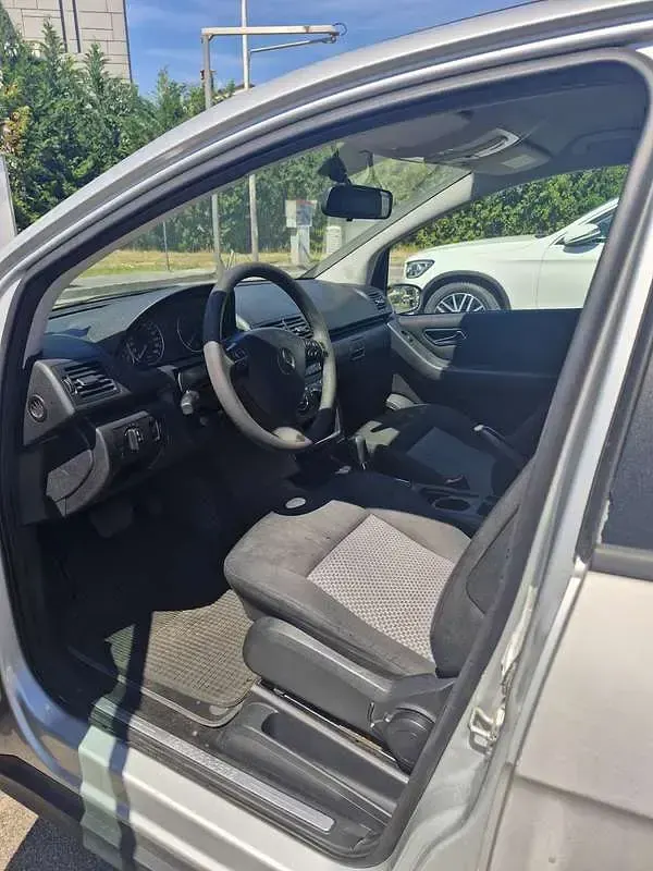 Usata Mercedes A180 Avantgarde 109 CV (80 kW) 2006 Argento Monovolume