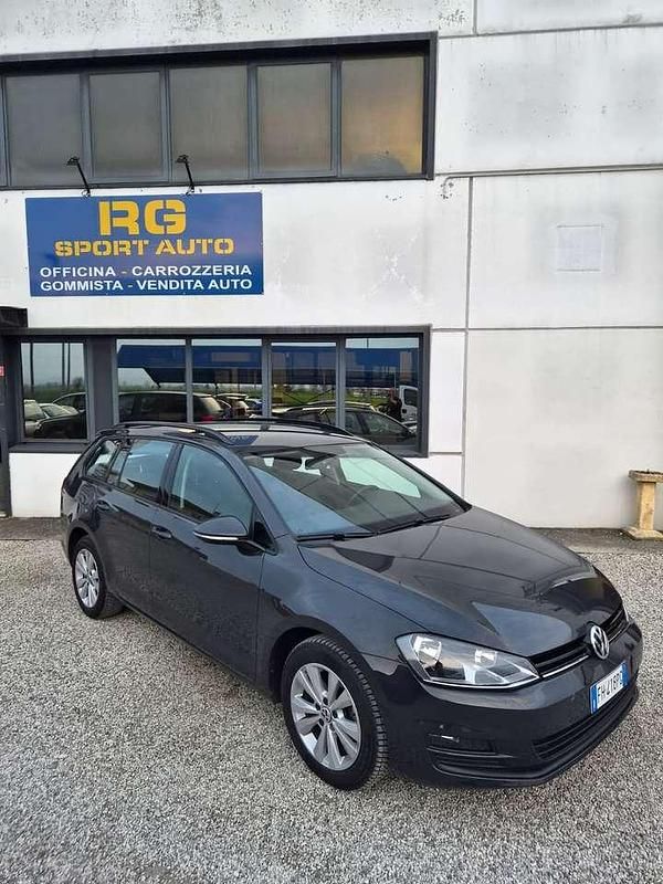 Usata VW Golf VII Comfortline 110 CV (80 kW) 2017 Grigio Station wagon