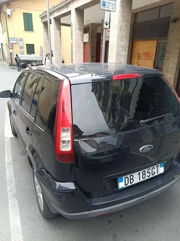 Usata Ford Fusion Collection 90 CV (66 kW) 2006 Nero Utilitaria