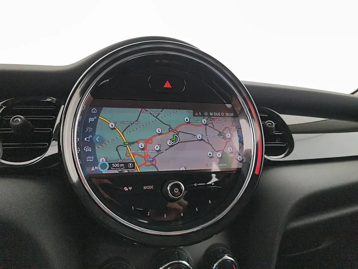 Usata Mini Cooper SE Essential 135 kW (184 CV) 2022 Utilitaria