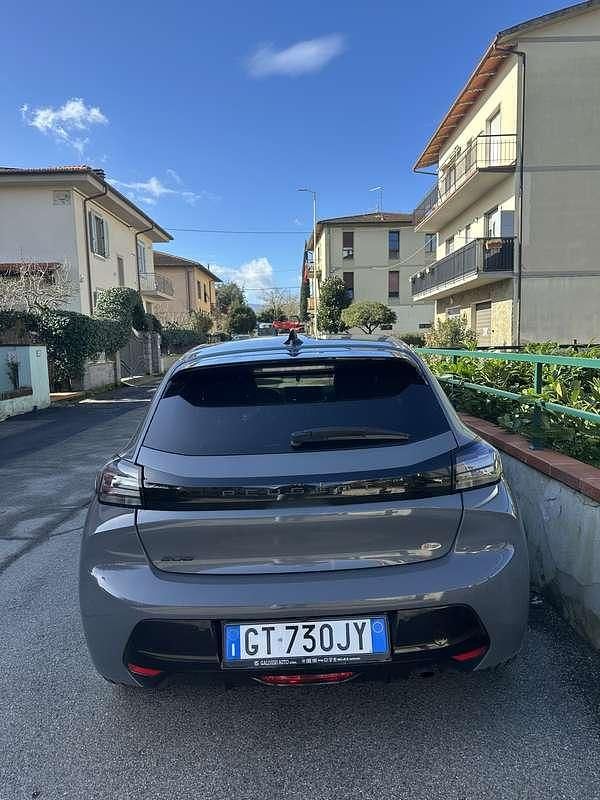 Usata Peugeot 208 Allure 101 CV (74 kW) 2024 Utilitaria