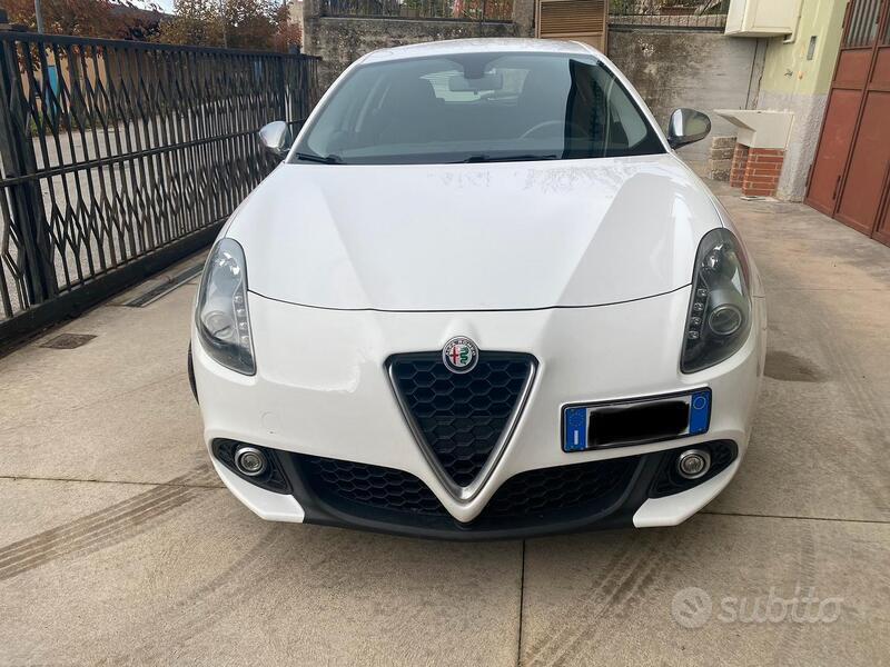 Usato 2016 Alfa Romeo Giulietta 1.6 Diesel 120 CV (12.000 €)