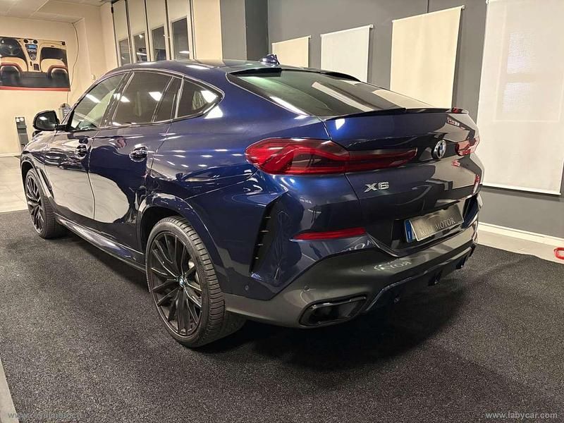 Usata BMW X6 M Sport 286 CV (210 kW) 2021 Blu/azzurro SUV