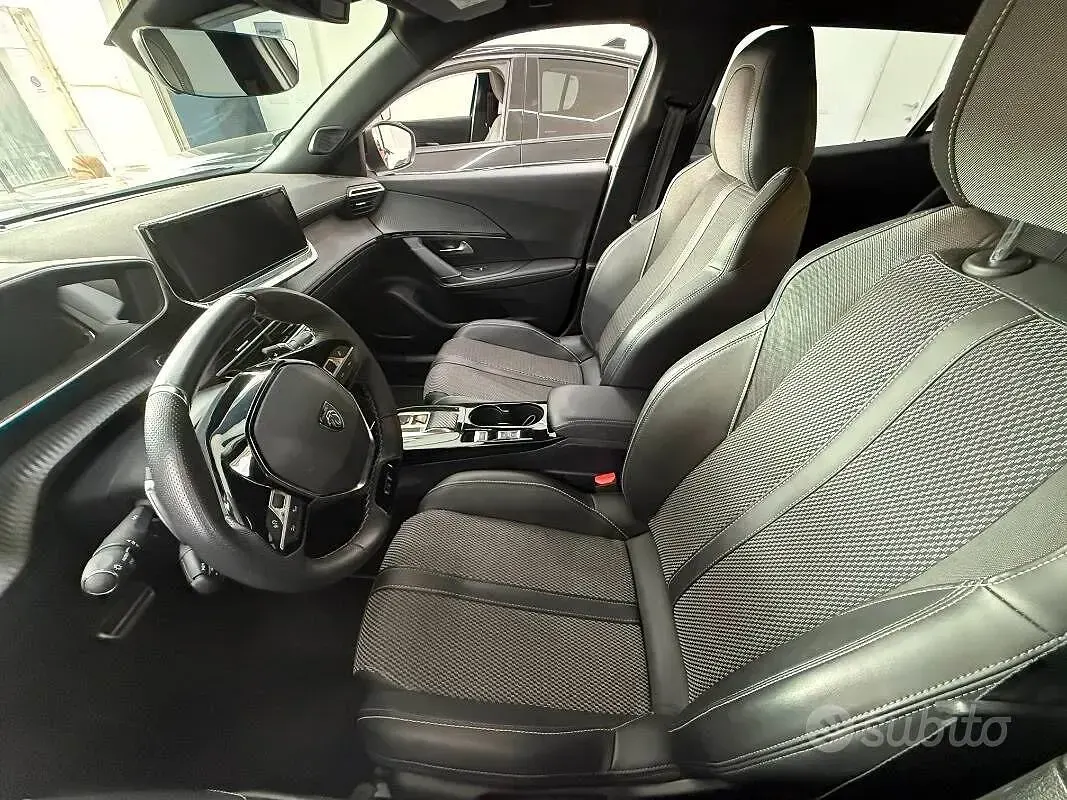 Begagnad Peugeot 2008 GT 131 HK (96 kW) 2024 Other SUV