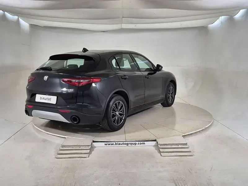 Usata Alfa Romeo Stelvio Business 190 CV (139 kW) 2023 Nero SUV