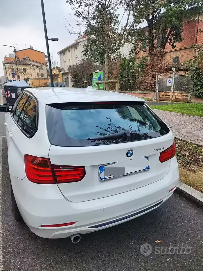 Usata BMW 316 Sport Line 116 CV (85 kW) 2015 Bianco Station wagon